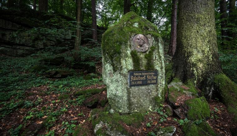 Stifterův pomník na naučné stezce