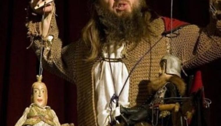 Divadlo Víti Marčíka - Robinson Crusoe