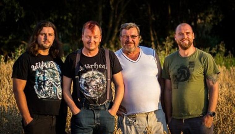 Rocková zábava s kapelou Mašinka