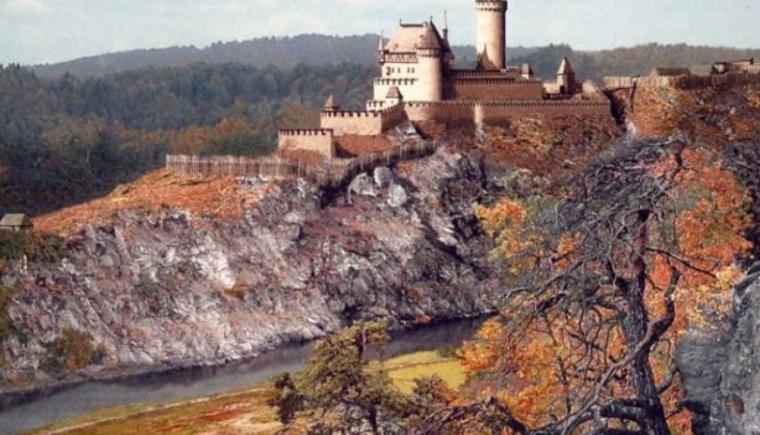 SLAVNOSTNÍ OTEVŘENÍ HRADNÍ LÁVKY NA KRÁLOVSKÉM HRADU VELEŠÍN