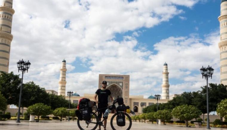 Na kole přes Arabský poloostrov