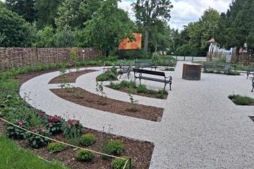 2.Borovany - Borůvková a květinová zahrada