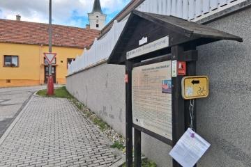 15.Soběnov - náves