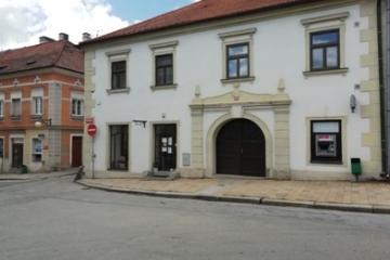 Bankomaty - Nové Hrady, náměstí